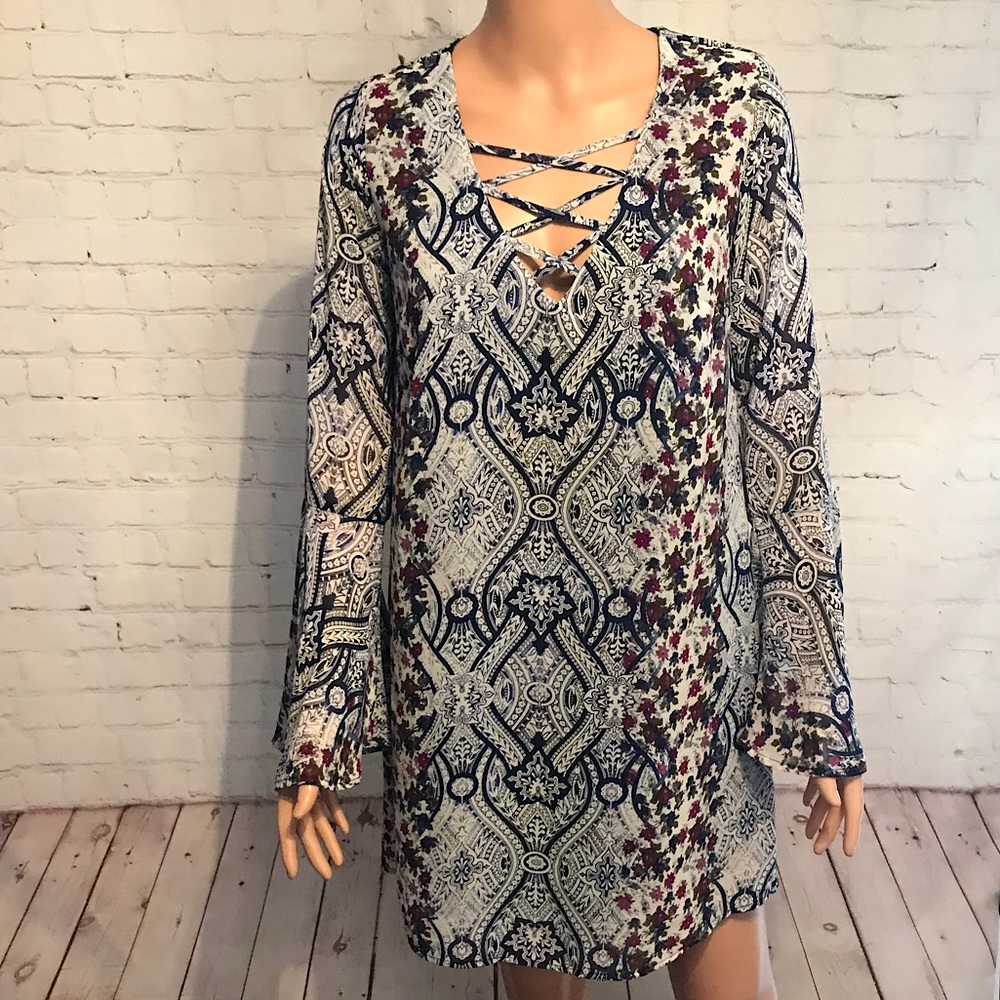 Speechless blue & white patterned boho dress size small